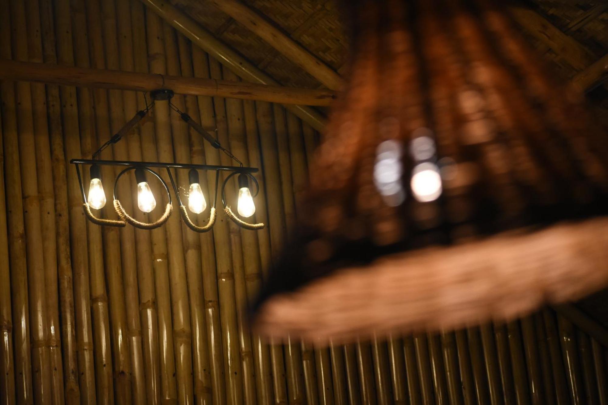 Mowgli'S Cafe Hampi & Guest House ภายนอก รูปภาพ